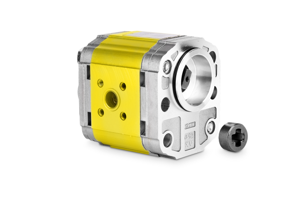 Pompa hydrauliczna zębata XV-2P/04 cm3/obrót „HY 52” X2P4132CSRA + sprzęgło szczelinowe