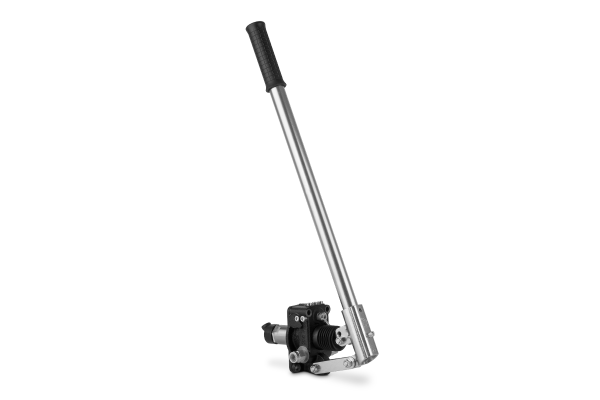 Pompa ręczna zbiornikowa pod siłownik dwustronnego działania 12cm3, 1/4"BSP 380bar z zamkiem hydraulicznym i zaworem przeciążeniowym PMDVB 12cc-byB-s (6060.0103) + dźwignia