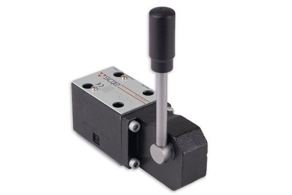 Rozdzielacz suwakowy sterowany ręcznie DH-0111